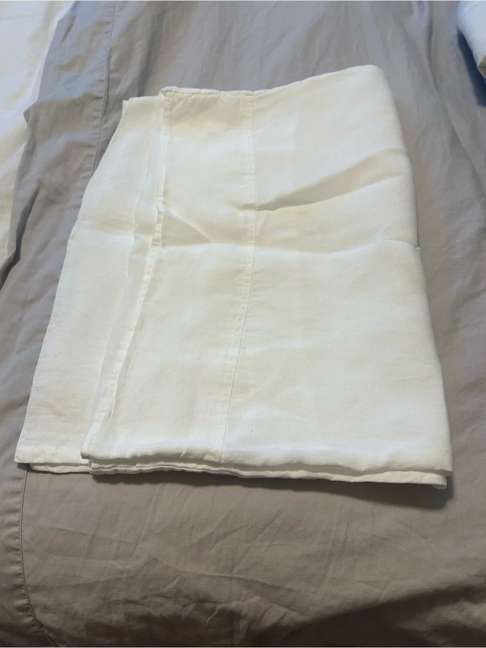 Serena & Lily White Linen Pilliw cases - Picture 2 of 6